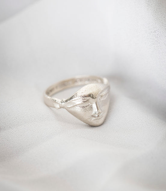 Hathor Harmony Ring - Silver
