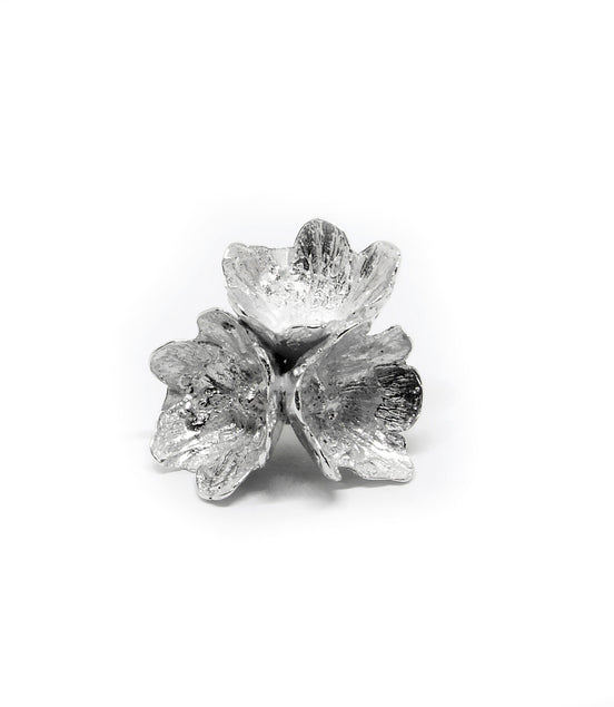 Lapel pin - SPRING Hepatica