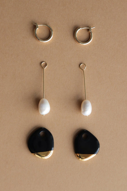 Arp Pearl And Porcelain Earrings - Black