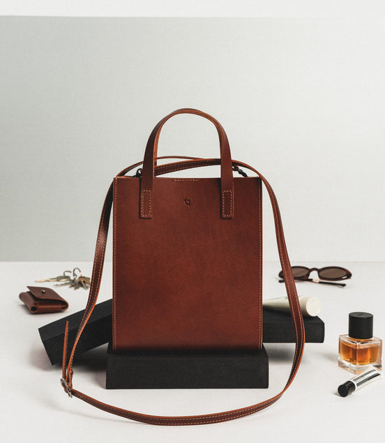 Bold Bucket Handbag - Cognac