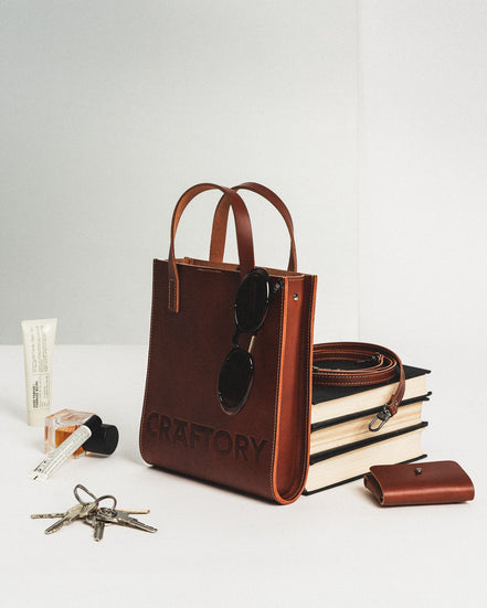 Bold Bucket Handbag - Cognac