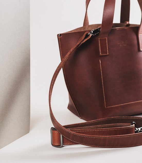 Model Bucket - Cognac