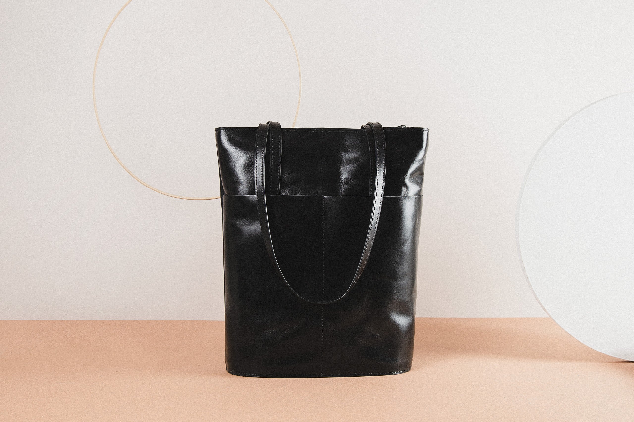 Model Tote
